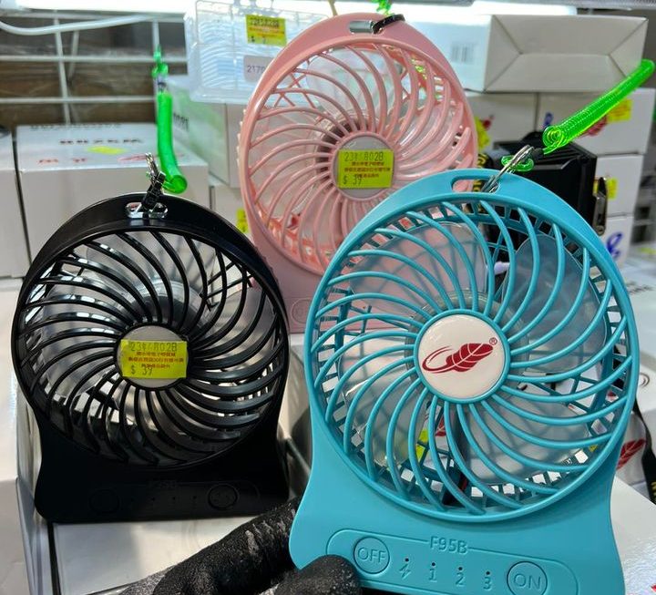 2022新版 F95B 18650芭蕉扇~$39