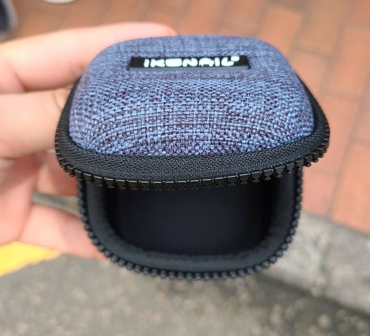 $5 硬盒（家品方向門口位）