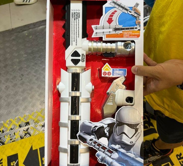 STARWARS7 唐老鴨兵1:1 BLADEBUILDERS～$49