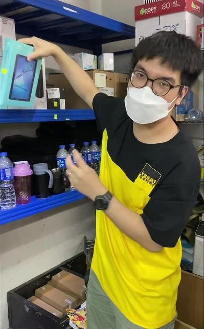 四眼仔仔直擊