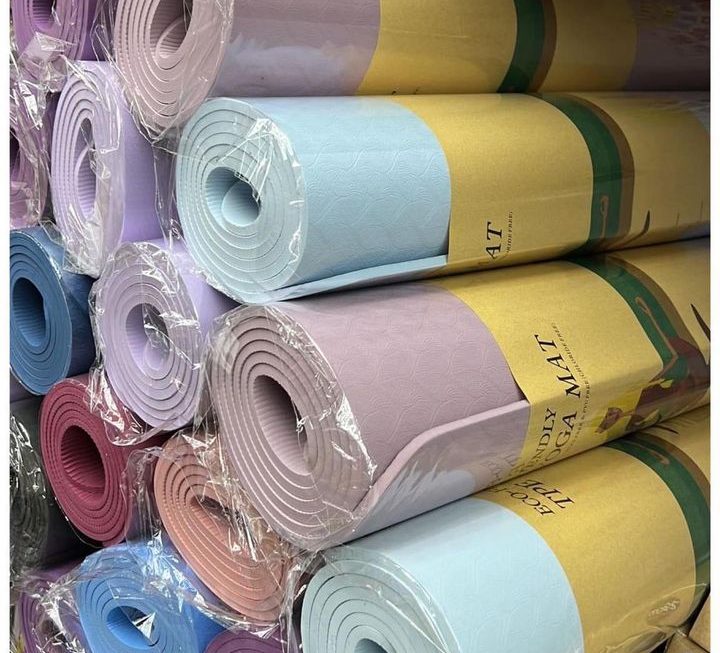 瑜伽墊1 cm厚～$29