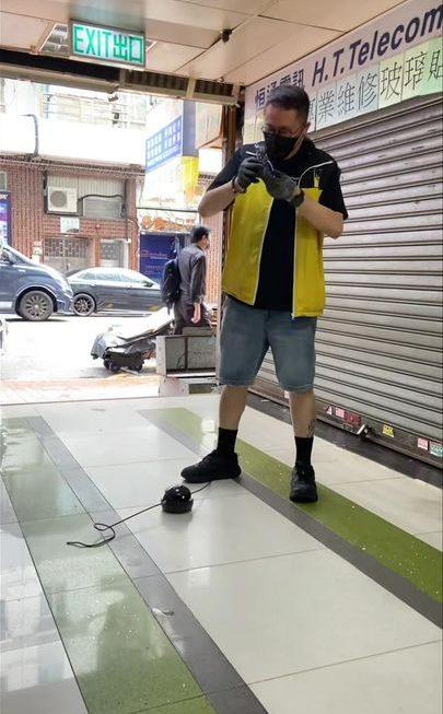 四眼哥哥換命示範中😆😆