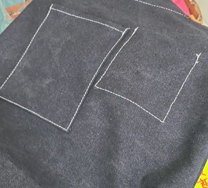 $35 斜包 。 門口位磁石扣