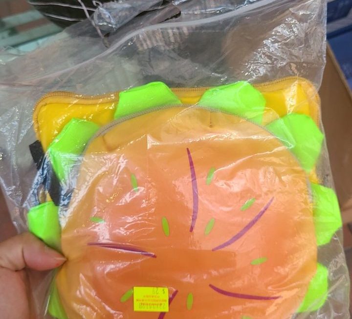 $29 小包.最後一隻門口位