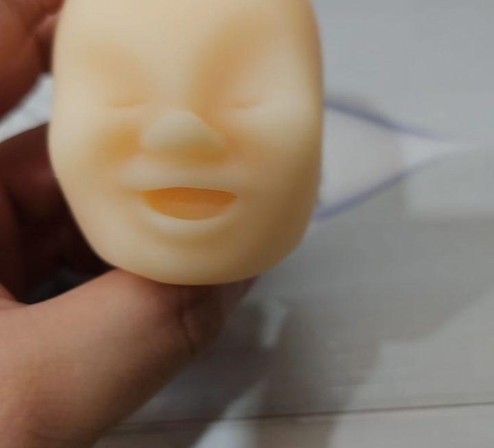 $9…. 門口位公仔