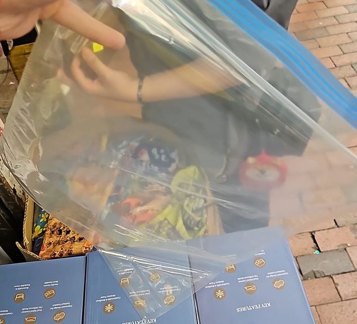 $3 壓縮袋、門口位