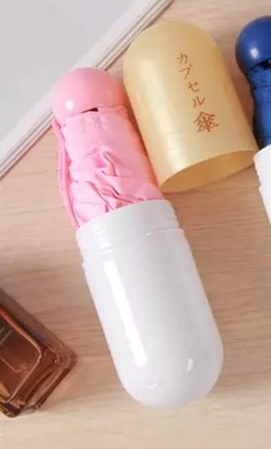 $19 粉紅色單人傘。門口位