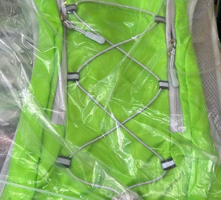 $35 行山背包門口位少量