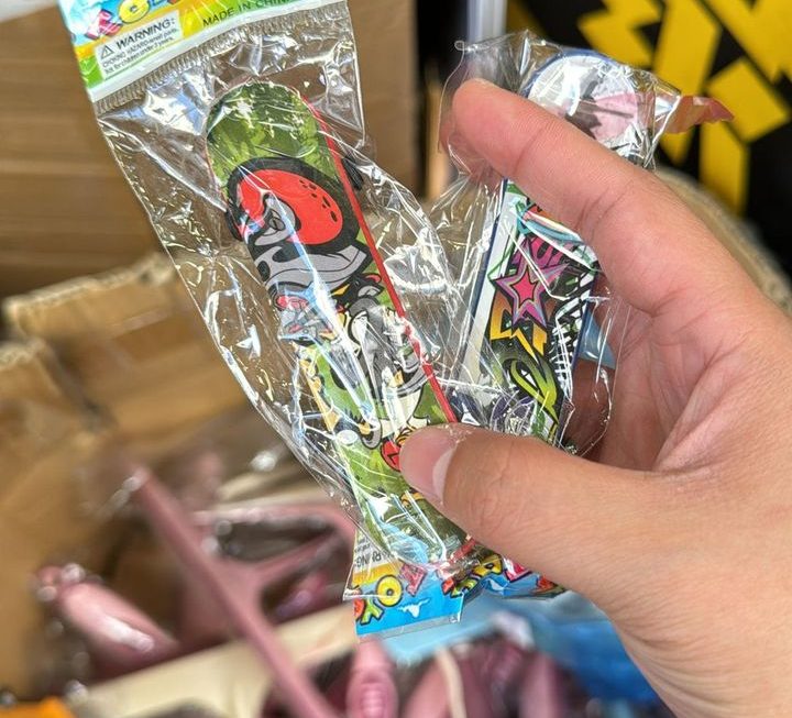$1 滑板仔門口位少量