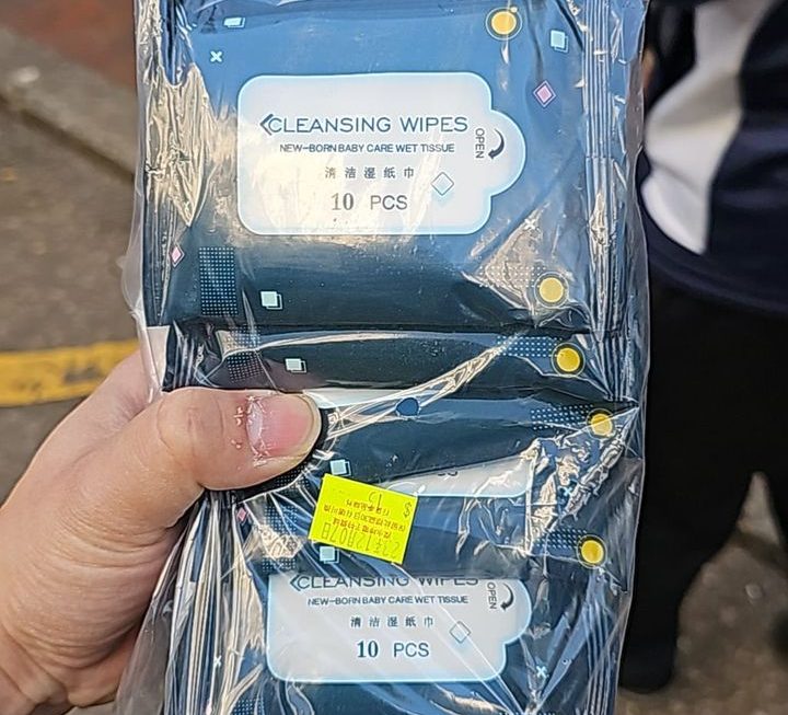 $15 普通濕紙巾 （門口位一包內有、20小包）