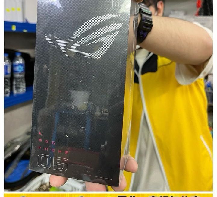ROG Phone 6D智能手機~$3700