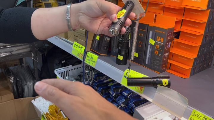 6號鋪多款電筒細心介紹