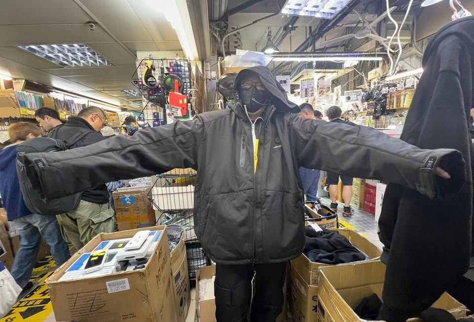 特大四加大四眼哥哥現身示範