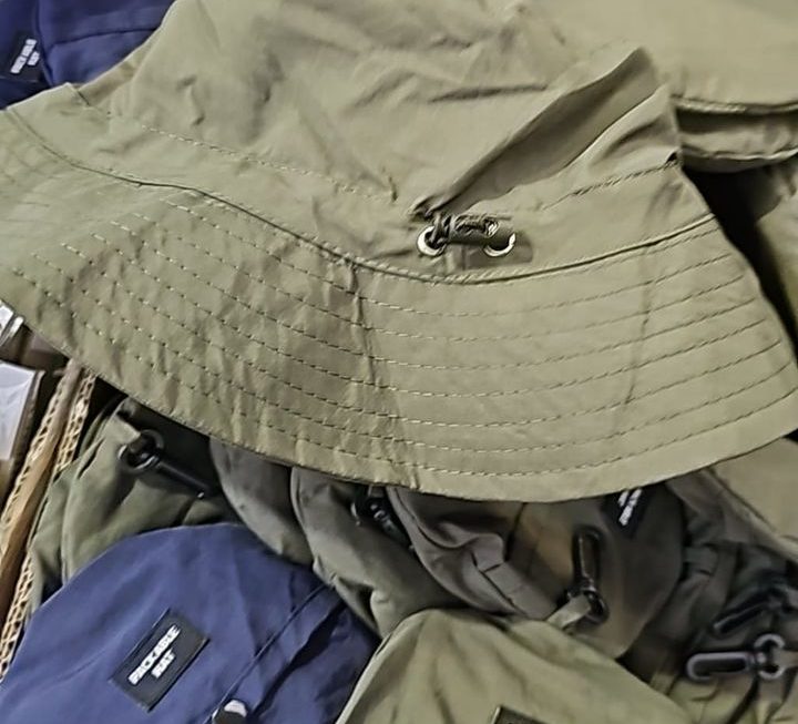 $15 門口位、摺疊帽