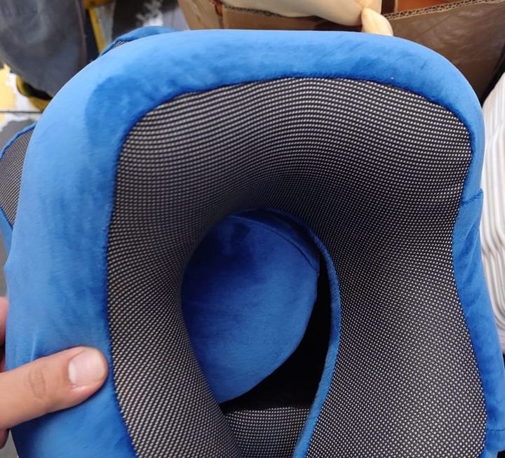 $20 頸枕 門口位