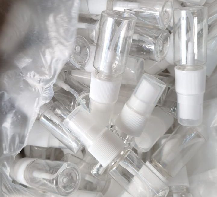 $1 噴樽仔。門口位