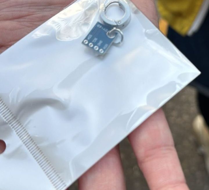 $9 高科技電子零件門口位耳環