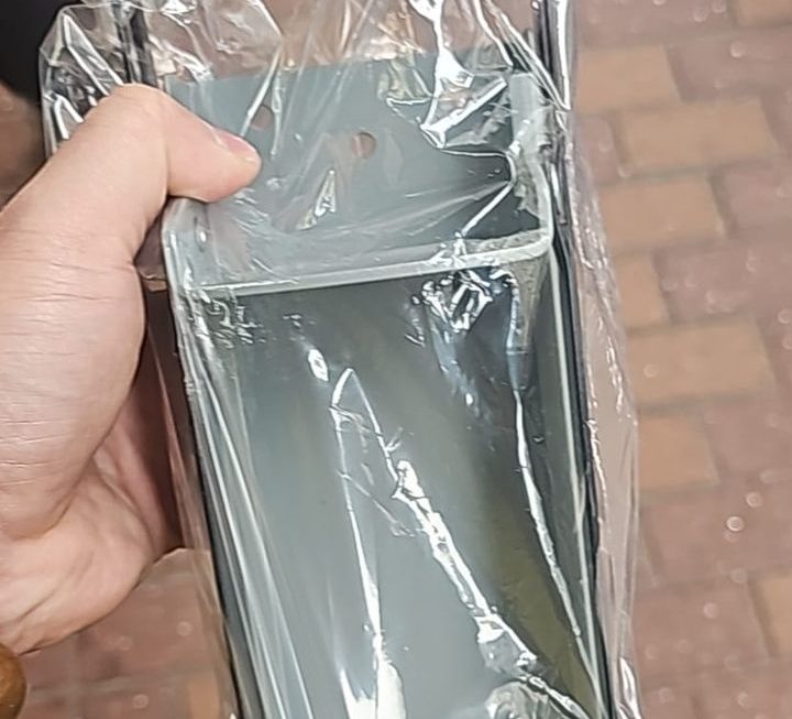 $35 鐵罐壓縮器、門口位
