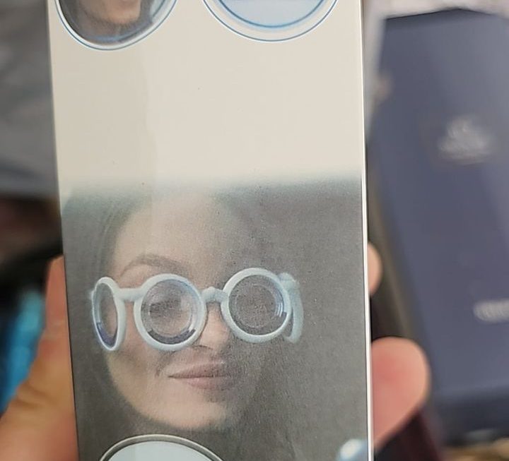 奇怪嘅眼鏡 $19 門口位