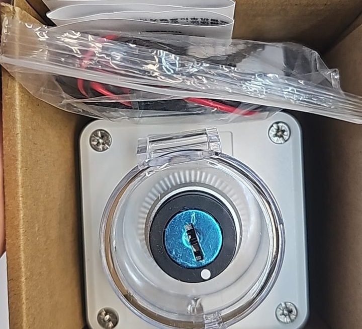 電腦開關掣 $129 門口位