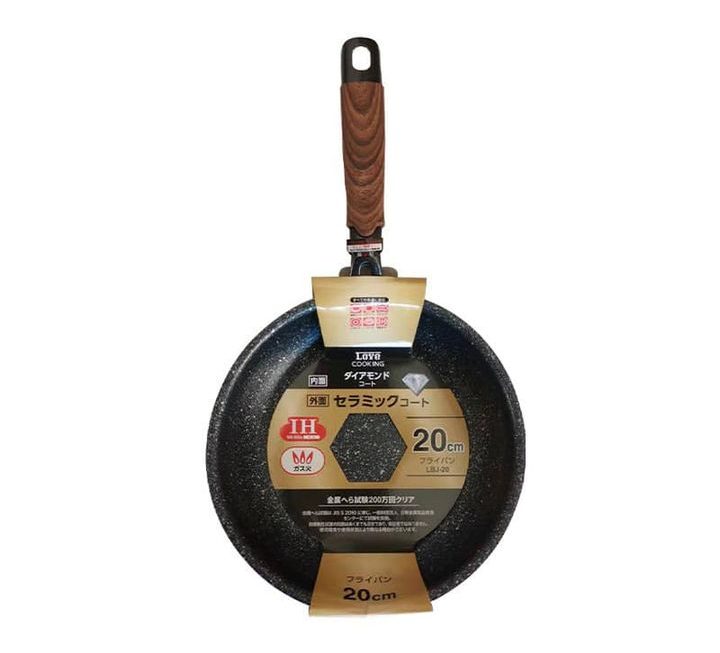 玉子燒及20cm 平底鑊特價 $39