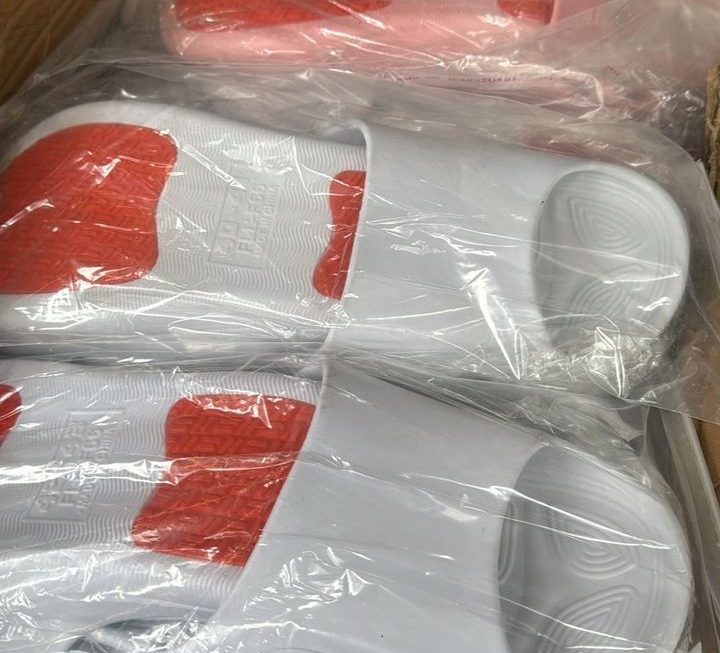 $19  拖鞋 門口位