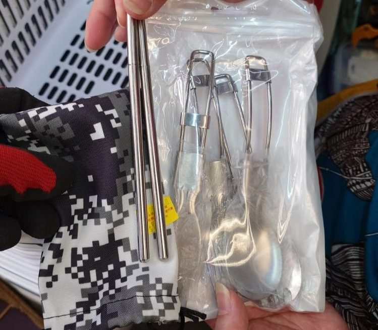 ＄15 摺疊餐具 門口位