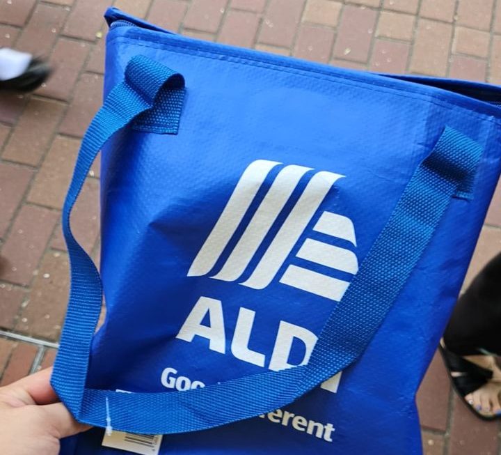 $5 藍色保溫袋 門口位