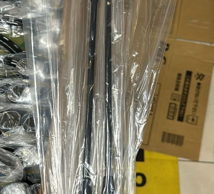 $19 兩塊羽毛球拍 門口位