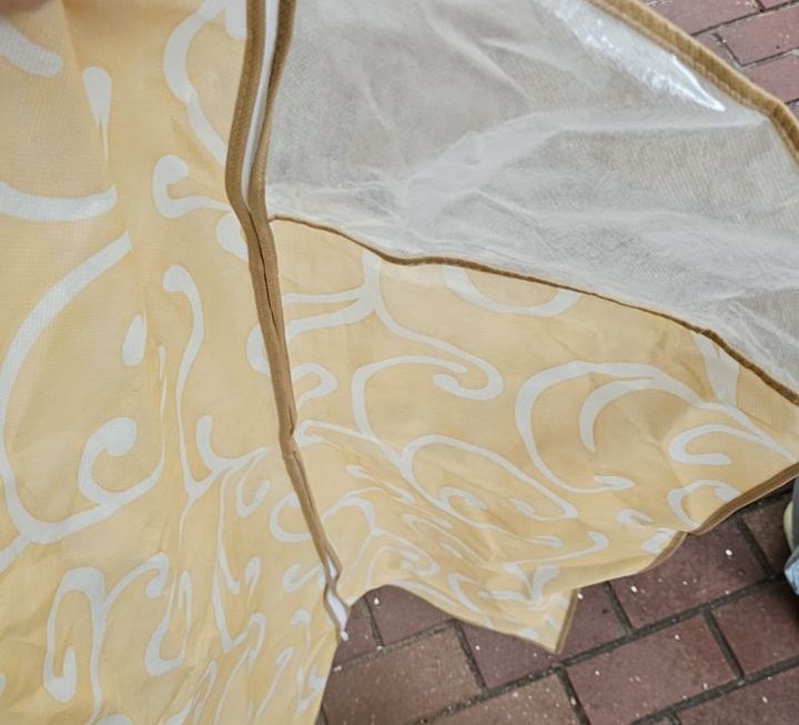 $3 西裝袋門口位