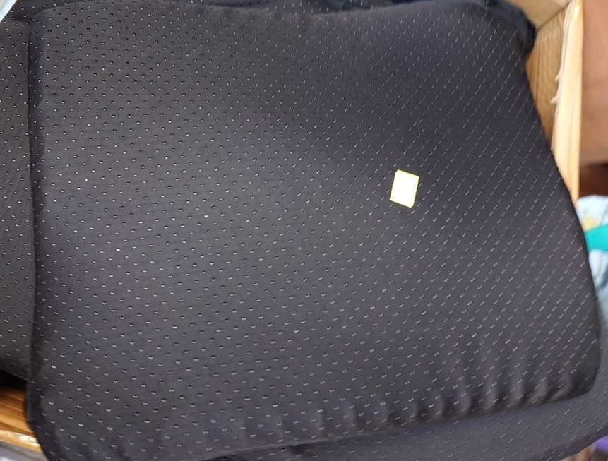 $19 軟嘅坐墊門口位