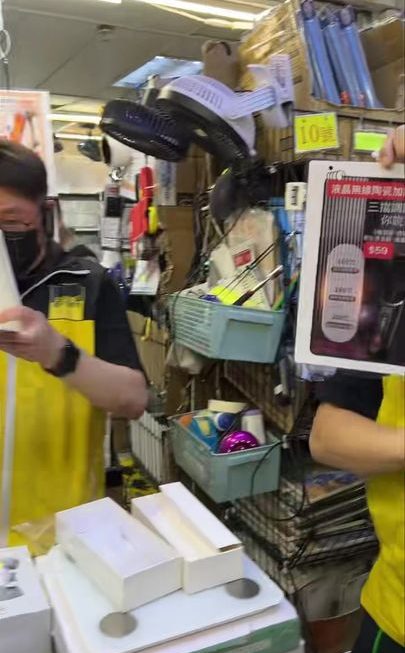 液晶無線陶瓷加熱直髮梳 ~$59