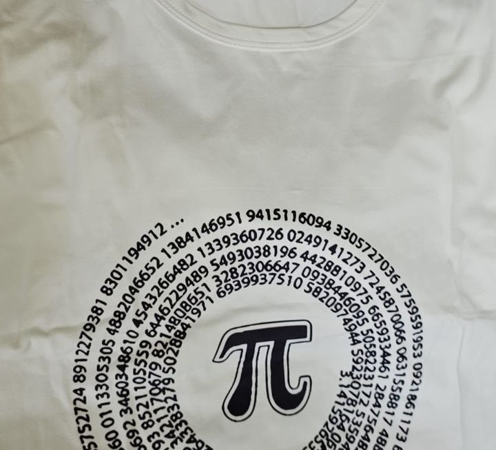 t shirt $29 only xl 門口位。。