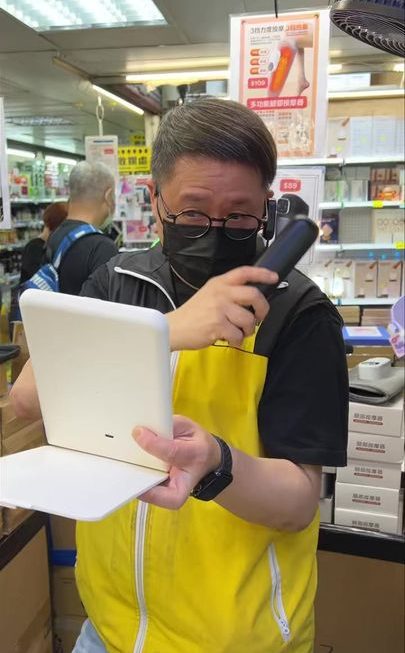 液晶無線陶瓷加熱直髮梳 ~$59