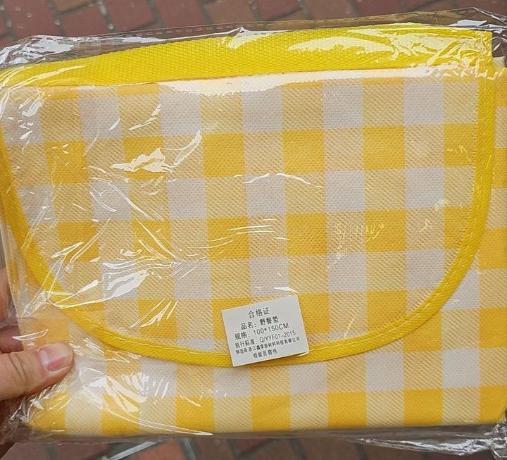 $5 細張野餐墊門口位b區