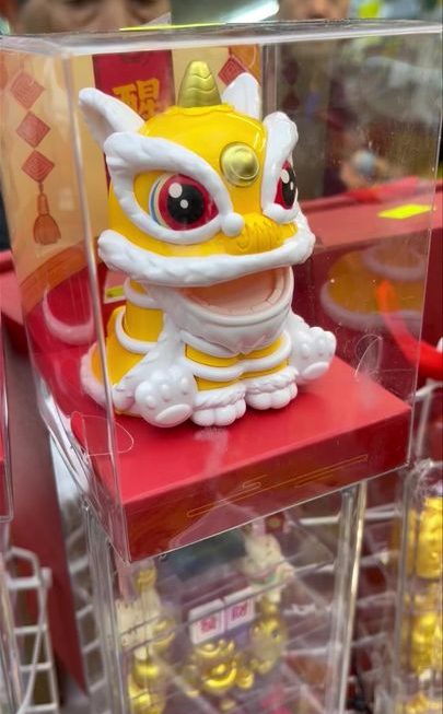 太陽能搖頭醒獅公仔擺設~$19