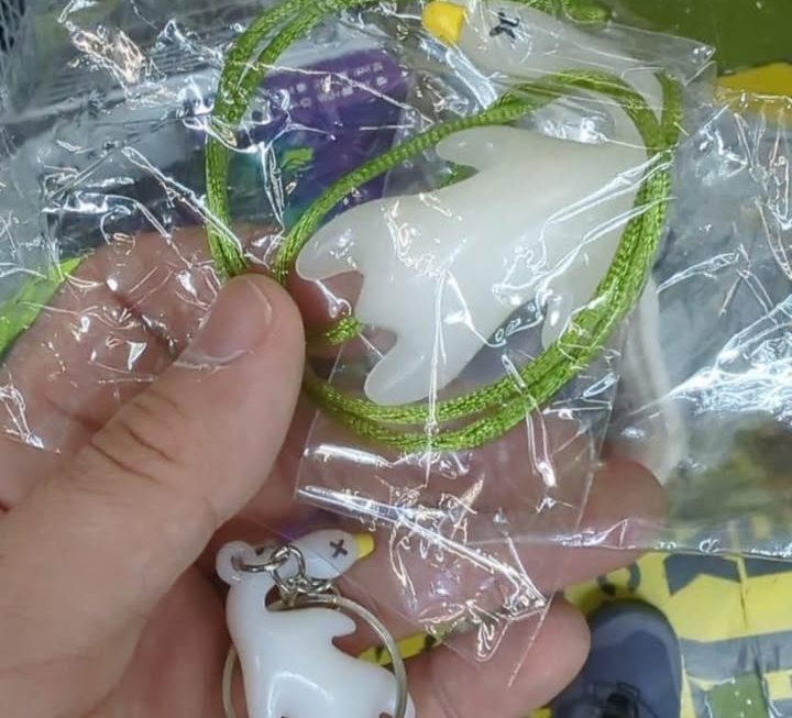 $3 大細同價 $3