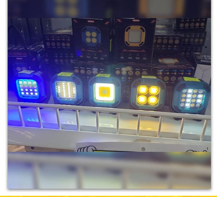 多用途迷你磁吸照明燈~$29/款