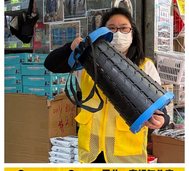 輕便旋轉式摺疊凳~$29